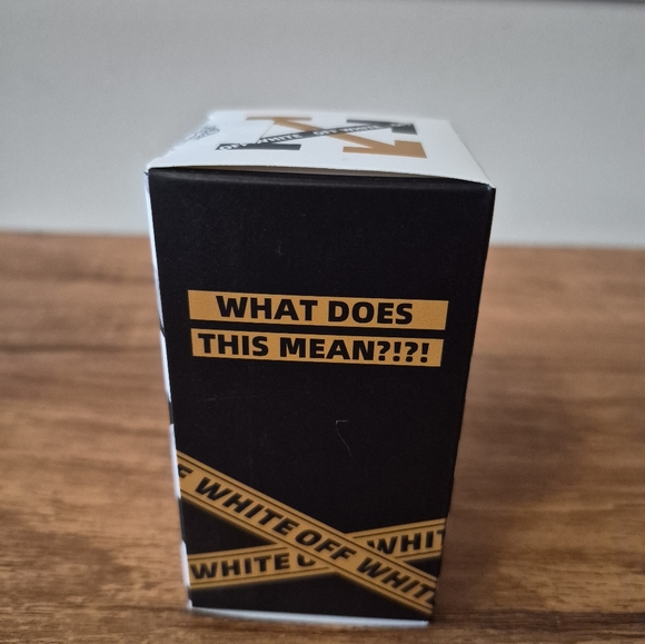 NWT Off White collectible miniature sneakers 👣 - Picture 5 of 8